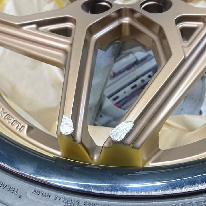 LEXANIホイール 施工前