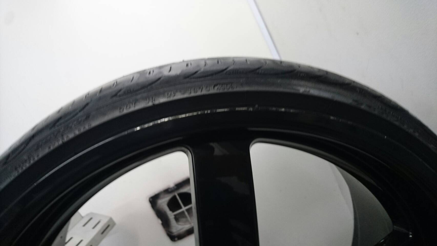 BMW ホイール 修理前