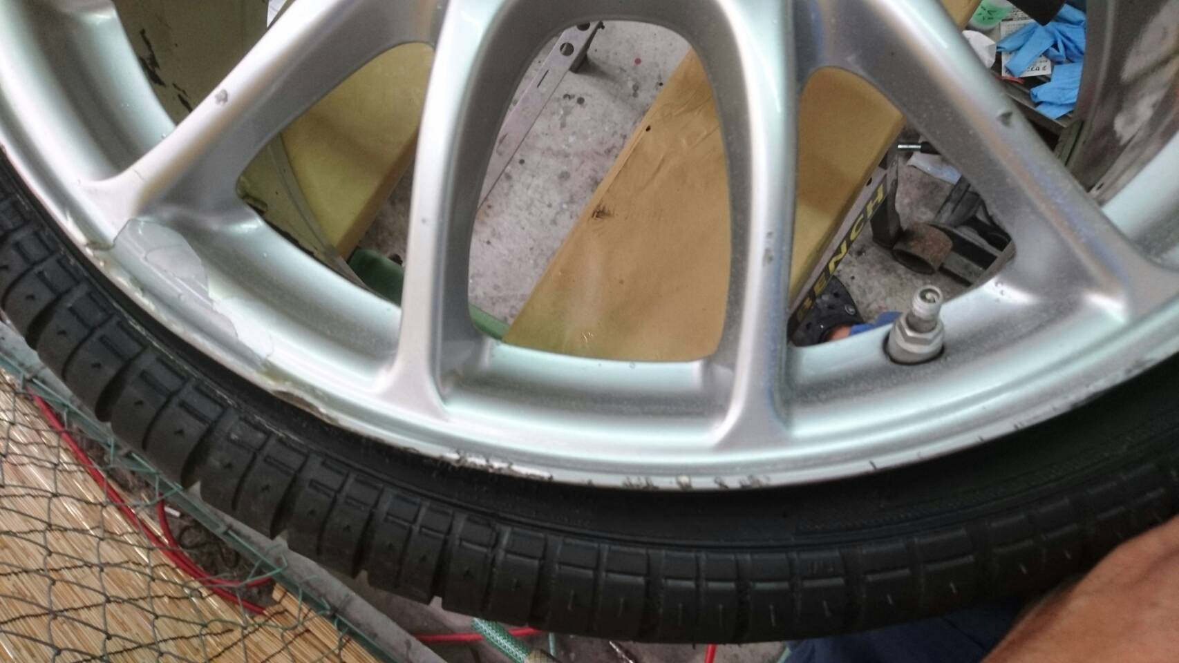 フェラーリホイールリペア 施工前