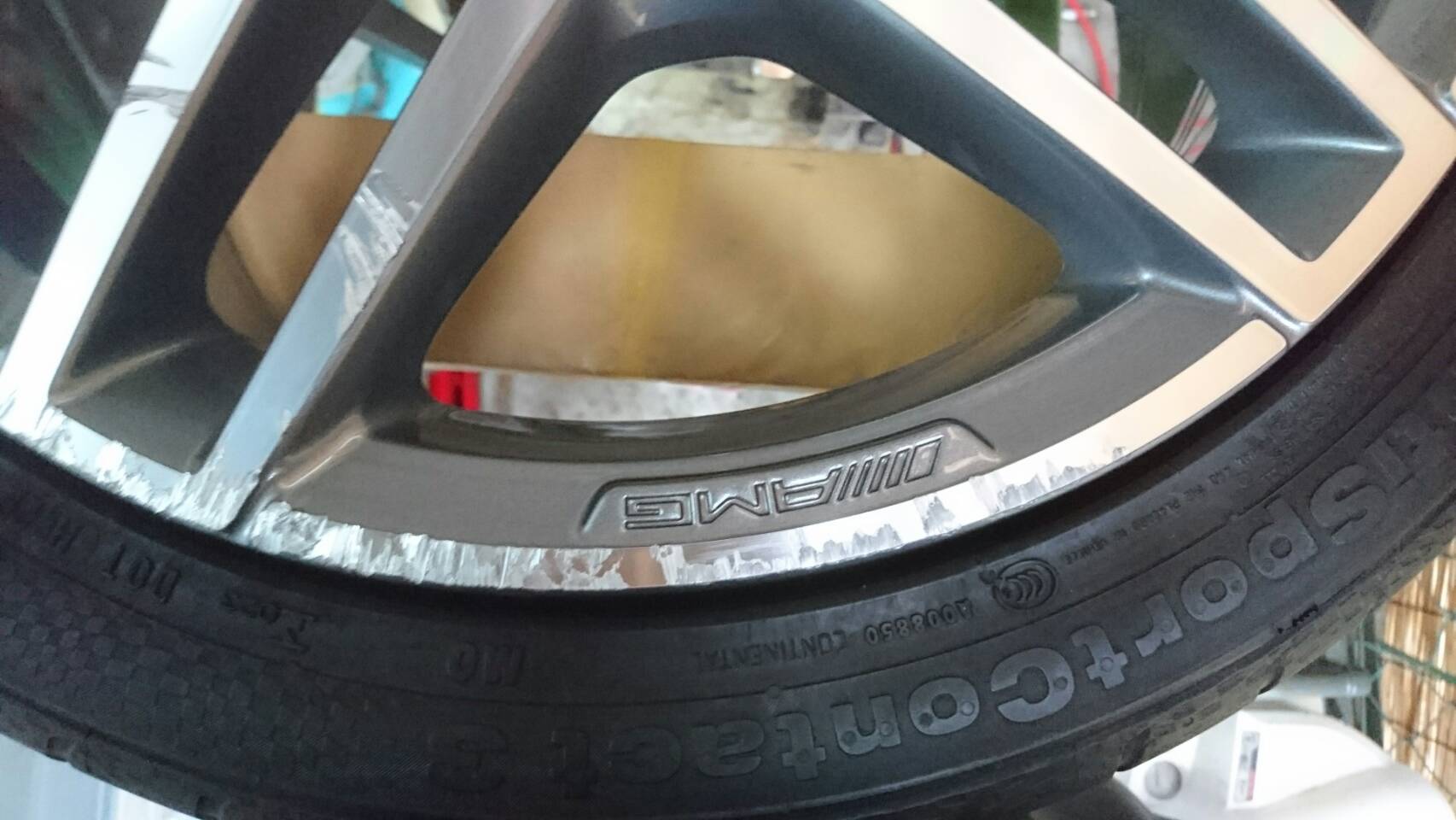 AMGホイールリペア 施工前