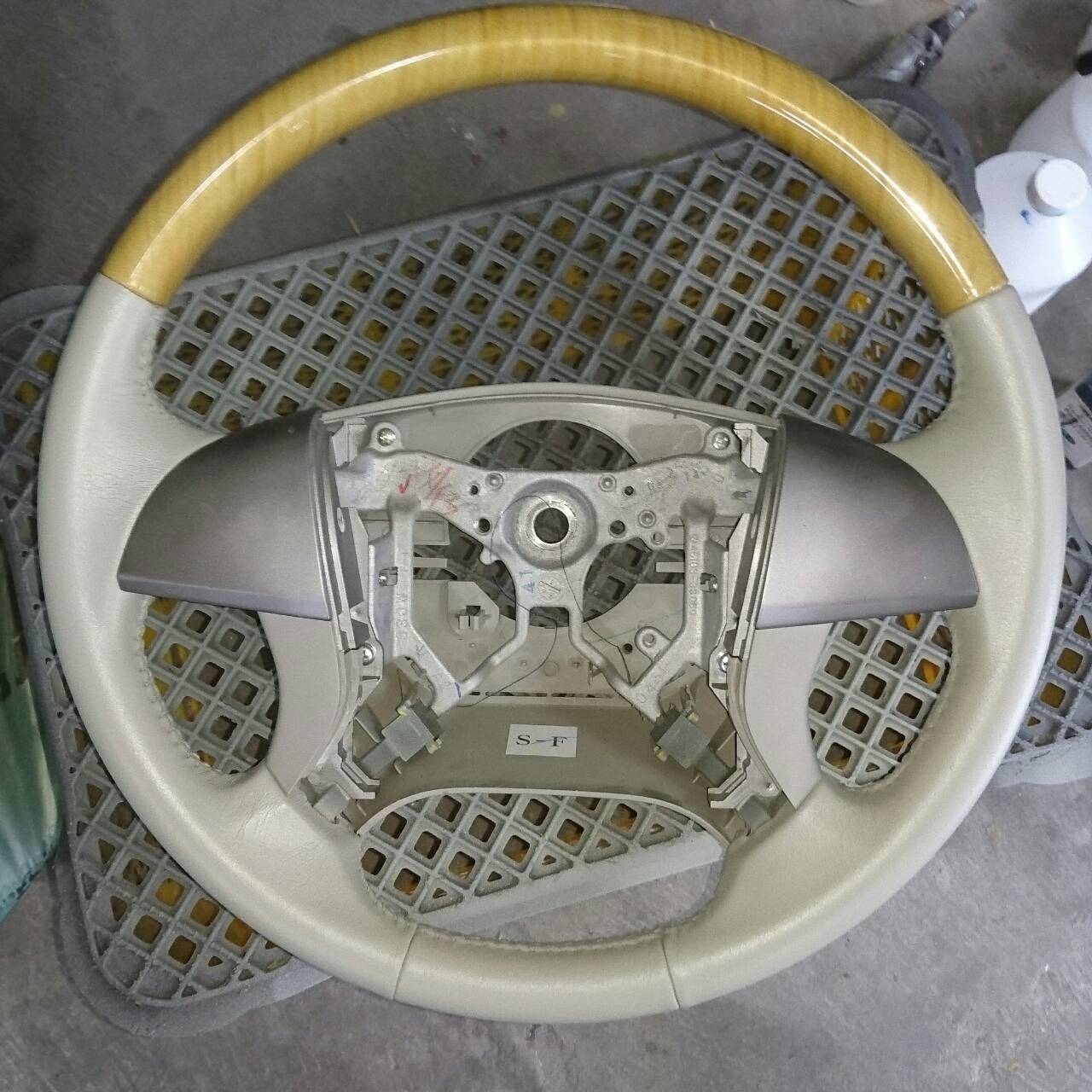 エスティマ ステアリングリペア 施工後