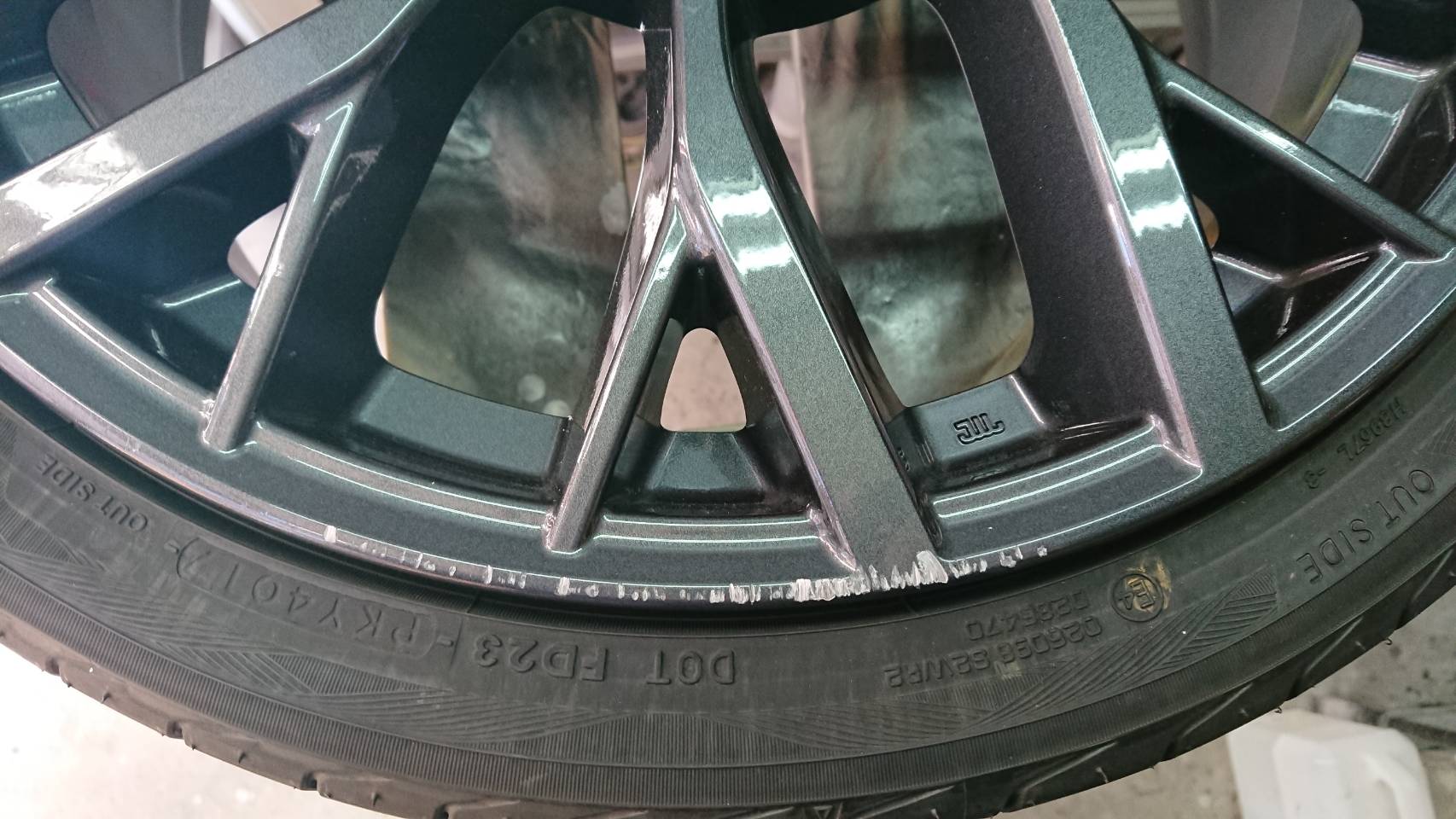 インプレッサWRX ホイールリペア 施工前