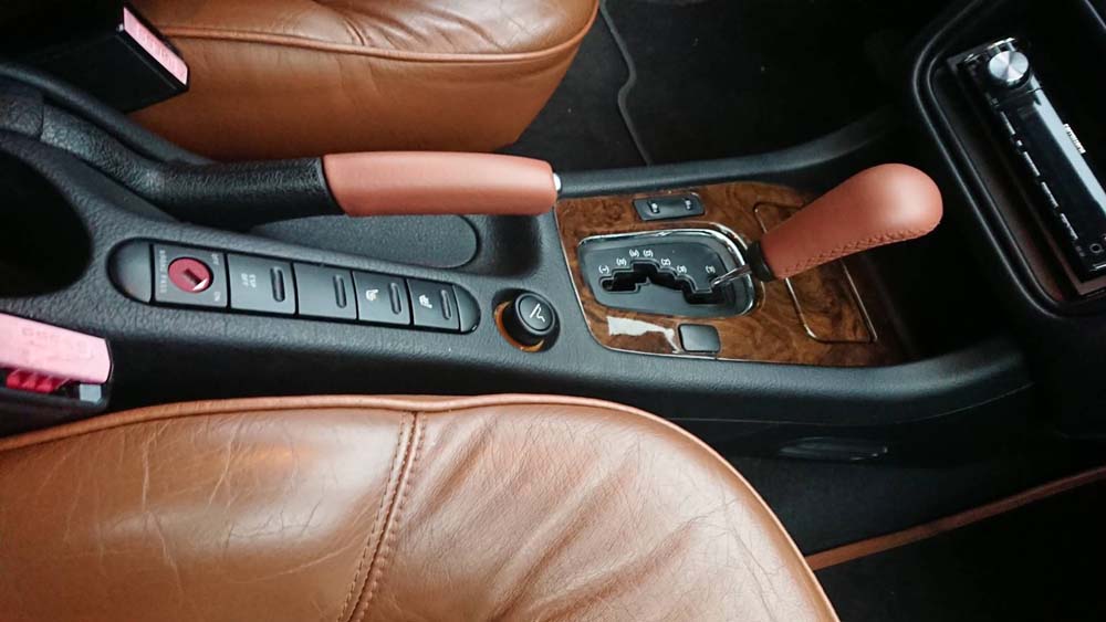 プジョー ハンドルリペア 施工後