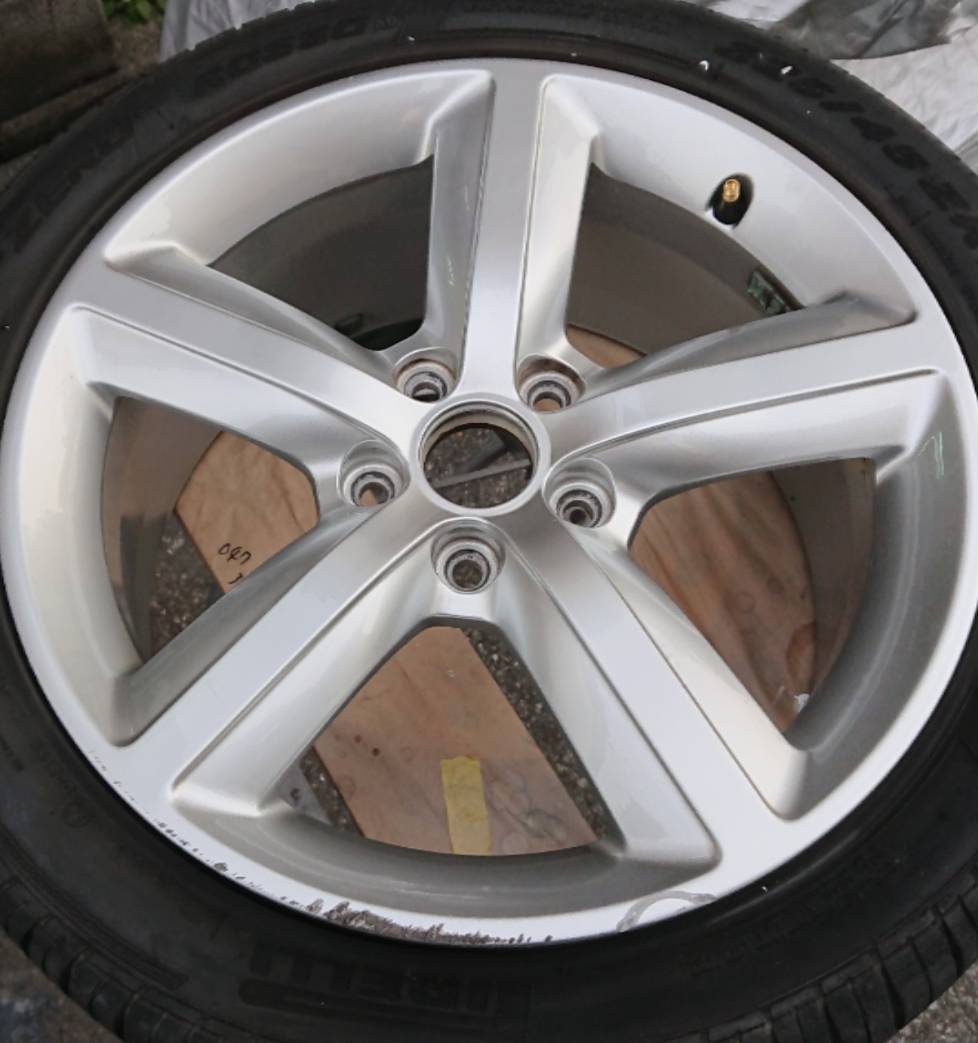 アウディ ホイールリペア 施工前