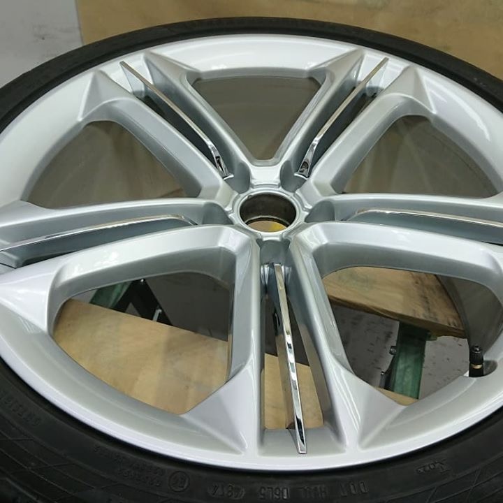 アウディS8 ホイールリペア 施工後