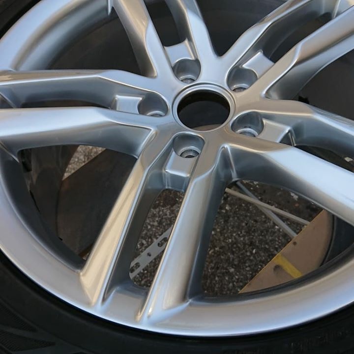 アウディ 純正ホイール 施工後