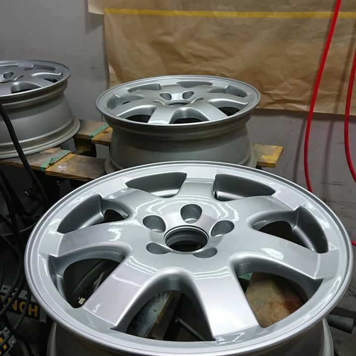 ボルボ 純正ホイール 施工後
