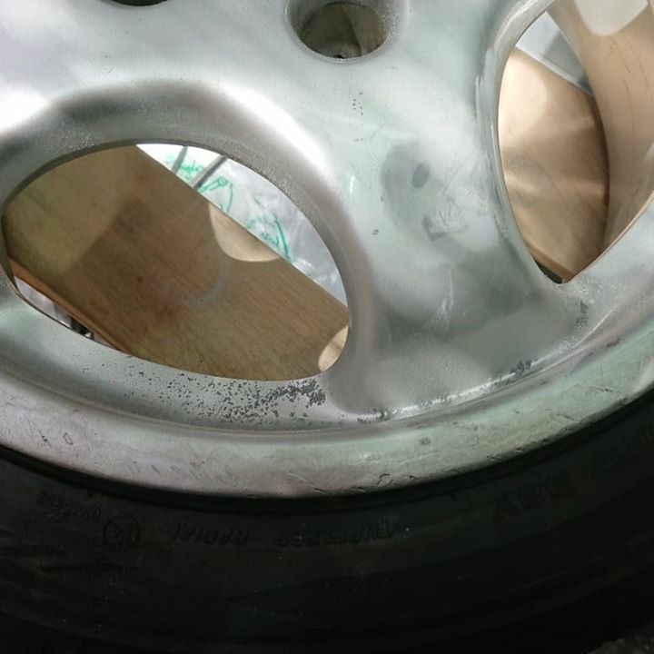 ポルシェ ホイール2本 施工前