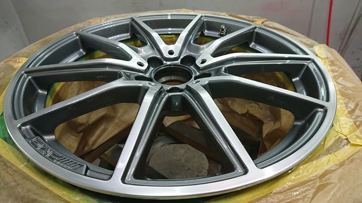 メルセデスベンツGTS ホイール2本リペア