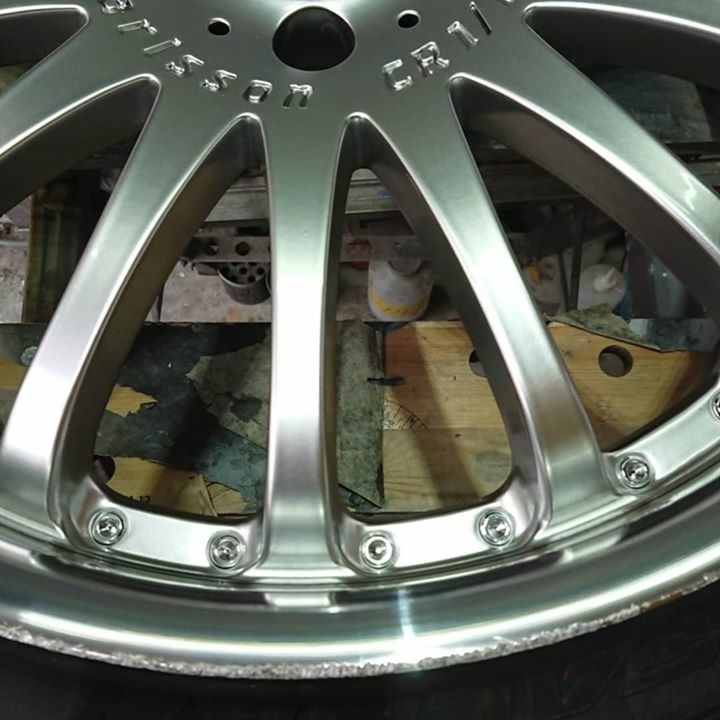 ヴェルファイア カールソンホイールリペア 施工前