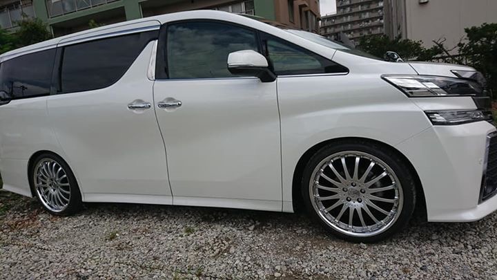 ヴェルファイア カールソンホイールリペア 施工前