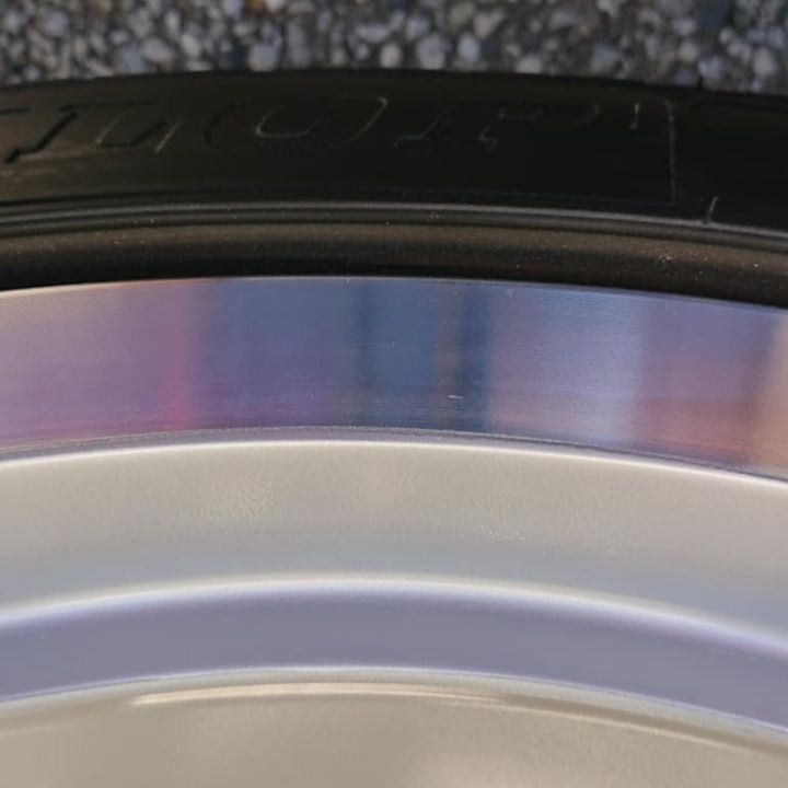TOM'S ホイールリペア 施工前