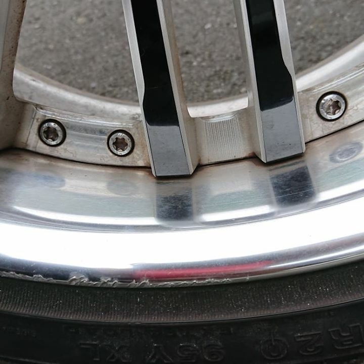 アルマイトリム がり傷リペア 施工前