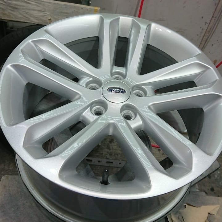 フォード純正ホイール 施工後