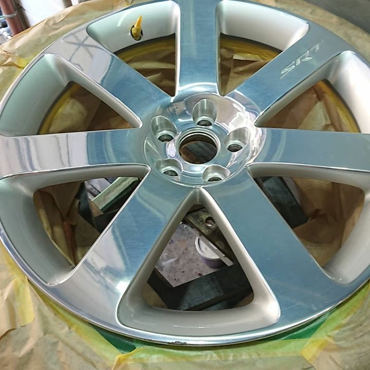 クライスラー300 ホイールリペア 施工前
