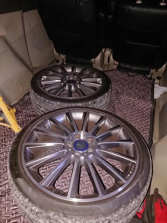 AMGホイール 2本リペア 施工前