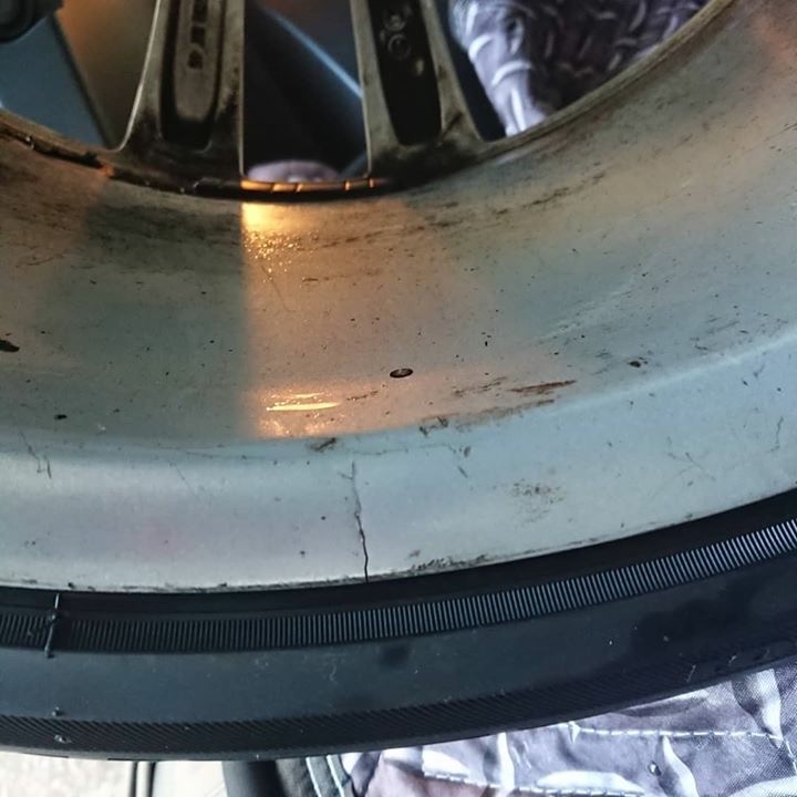 ブラバスのホイール クラック溶接 施工前