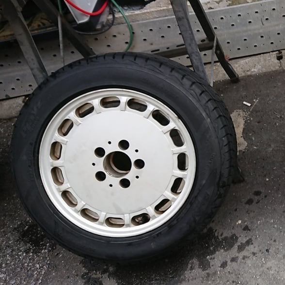 メルセデスベンツ純正ホイール 4本リペア 施工前