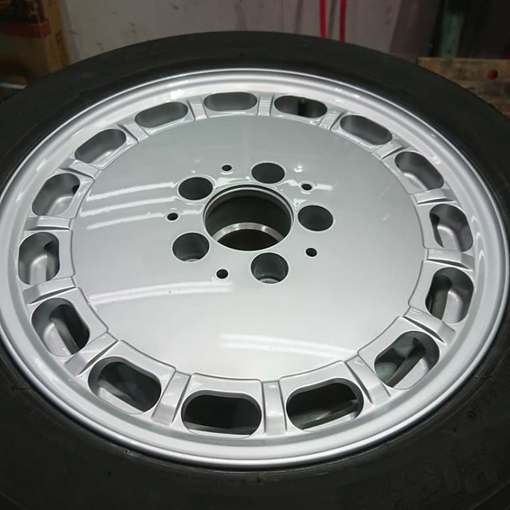 メルセデスベンツ純正ホイール 4本リペア 施工後