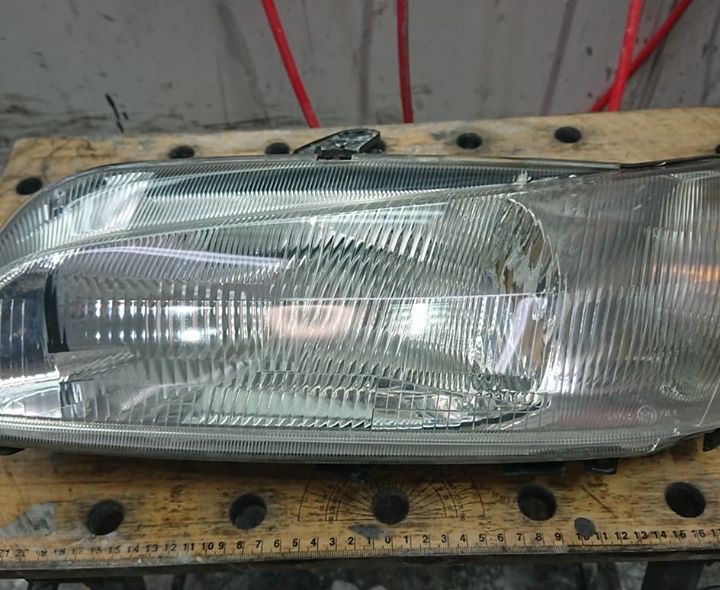 ヘッドライトリペア 施工後