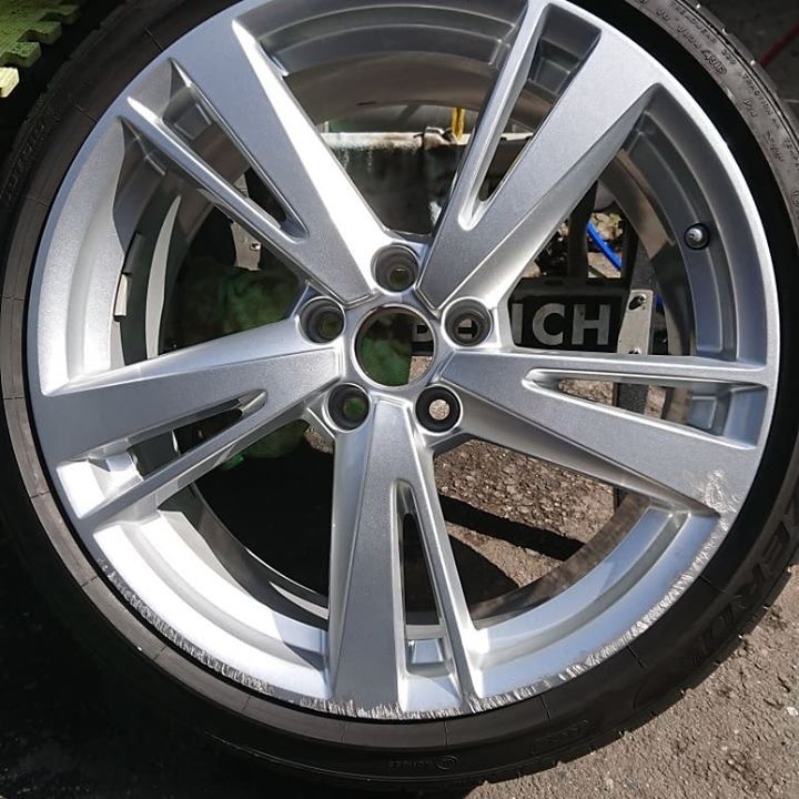 アウディRS3 ホイールリペア 施工前