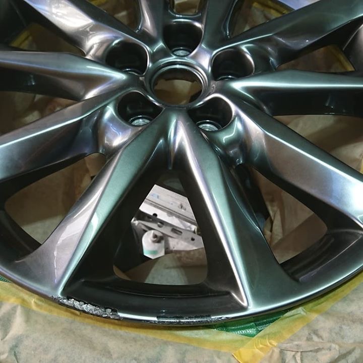 マツダ純正ホイールリペア 施工前