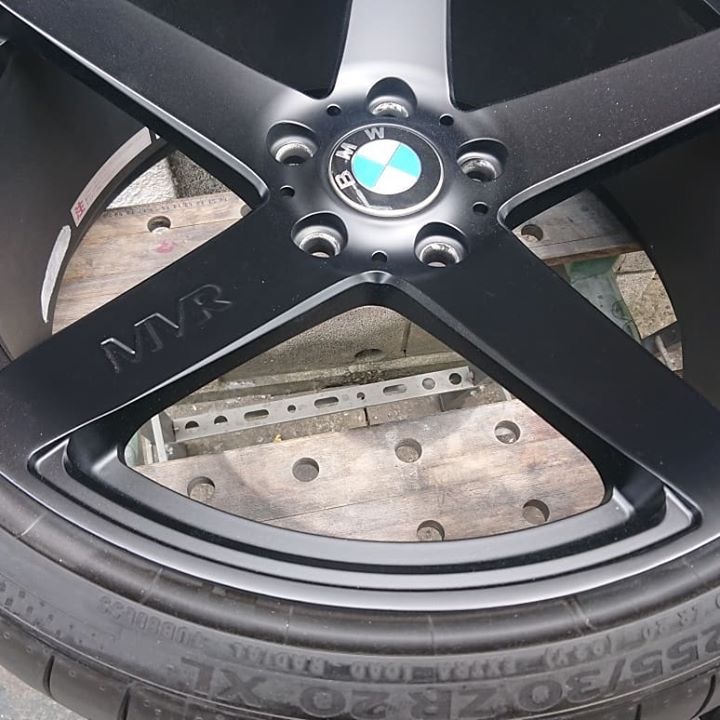 MVRマットブラックホイール 施工後