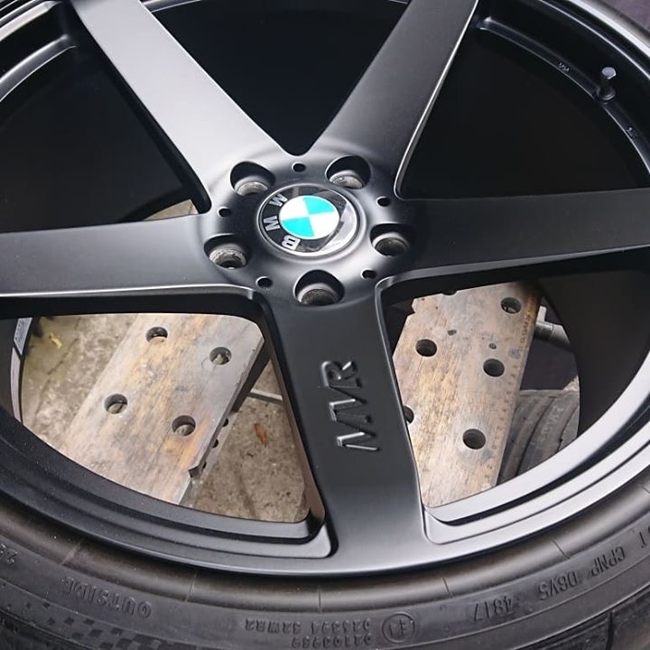 MVRマットブラックホイール 施工後