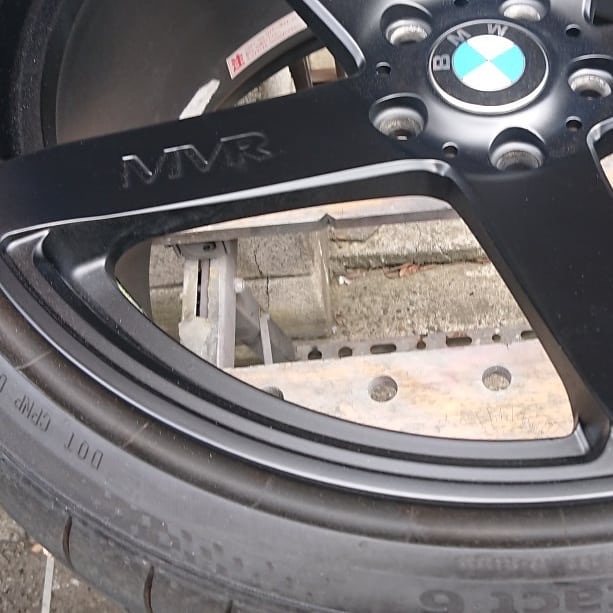 MVRマットブラックホイール 施工後