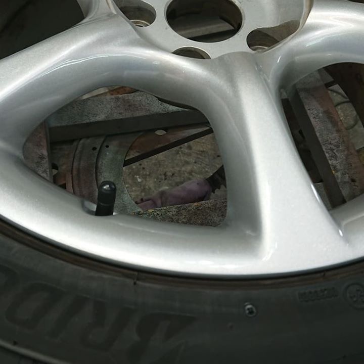 スカイライン ホイール2本リペア施工後