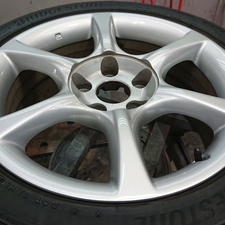 スカイライン ホイール2本リペア施工後