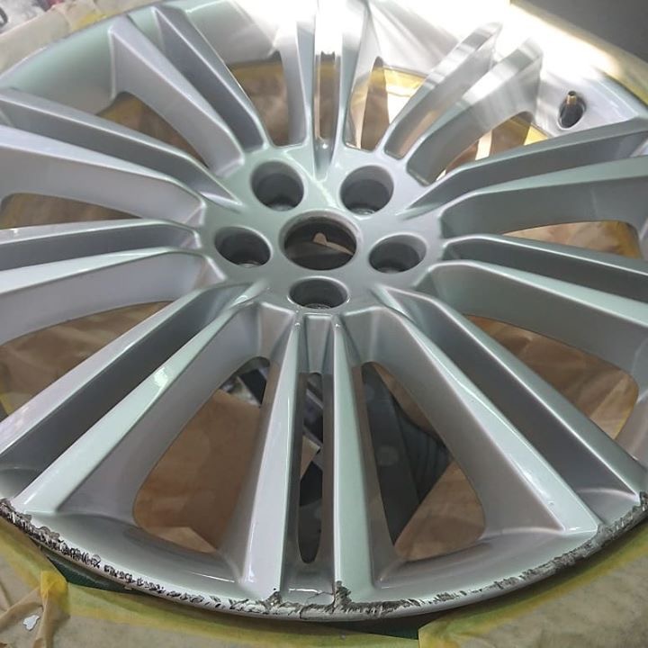 ジャガーXJ ホイールリペア施工前