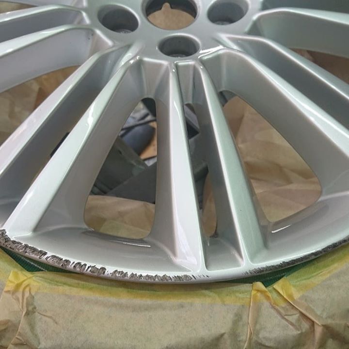 ジャガーXJ ホイールリペア施工前