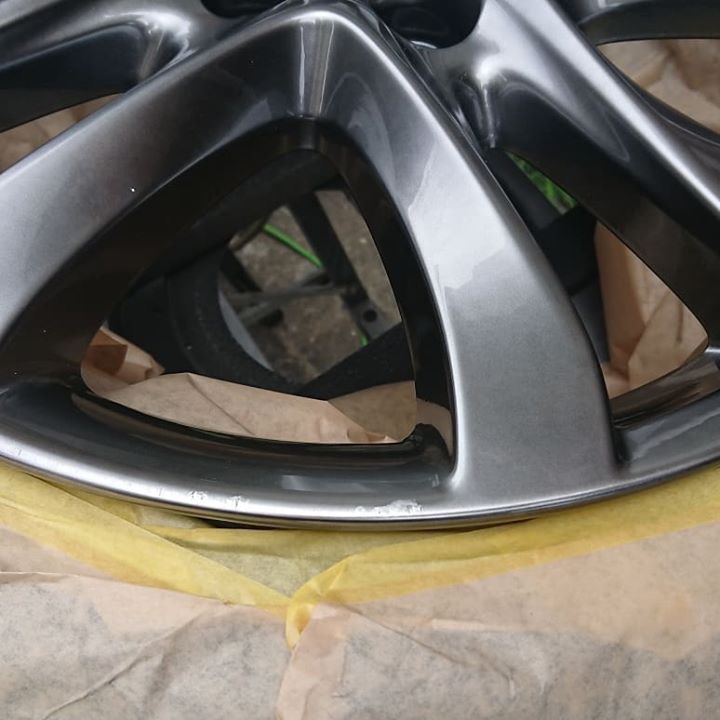 マツダ純正ホイールリペア 施工前