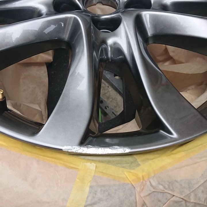 マツダ純正ホイールリペア 施工前
