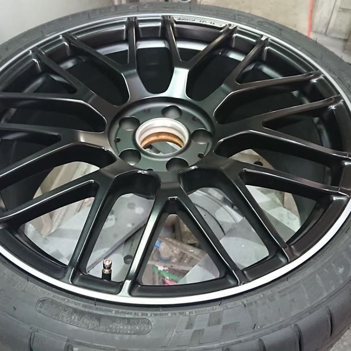 AMGマットブラックホイール 施工後