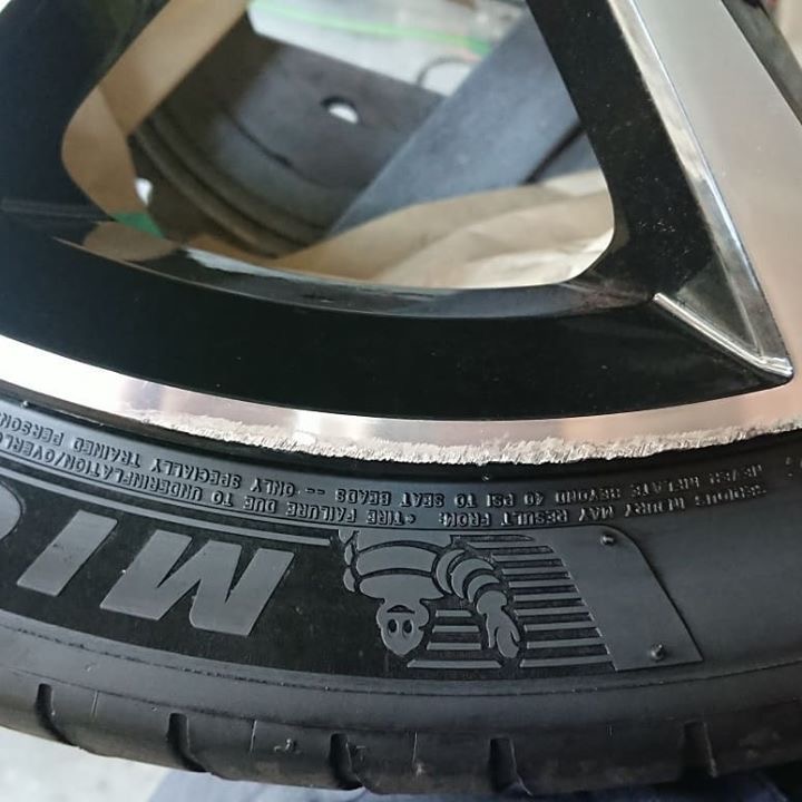 ボルボダイヤカットホイール 施工前