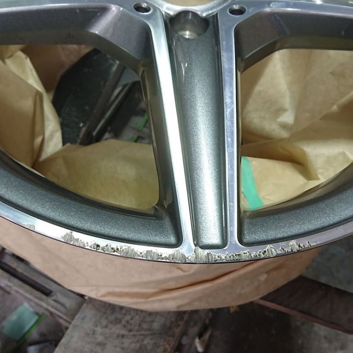 AMGダイヤカットホイール 施工前