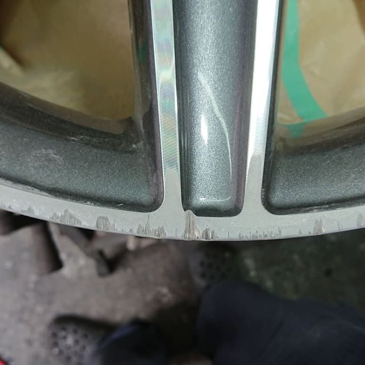 AMGダイヤカットホイール 施工前