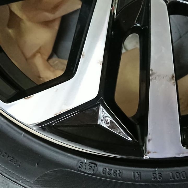 ボルボ ダイヤカットホイール施工前