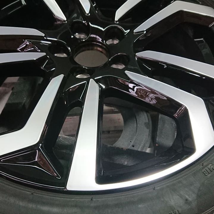 ボルボ ダイヤカットホイール施工後