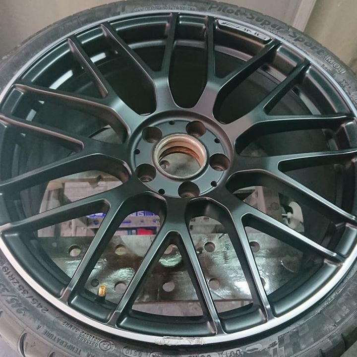 AMGマットブラックホイール 施工前