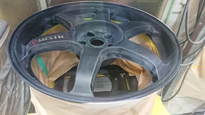nismoホイール 施工中
