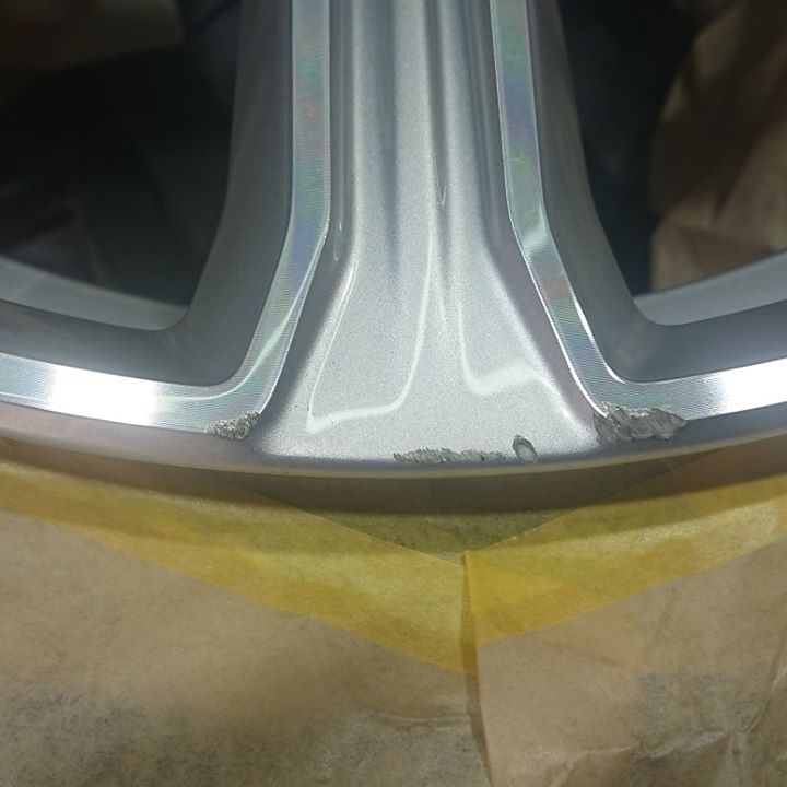 ボルボ3本リペア 施工前